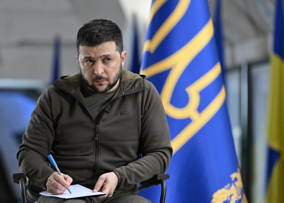 Quanto guadagna Zelensky? Il patrimonio del presidente ucraino (Photo by GENYA SAVILOV/AFP via Getty Images)