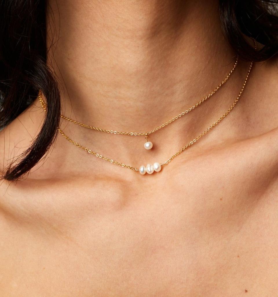 Dainty Pearl Choker Necklace