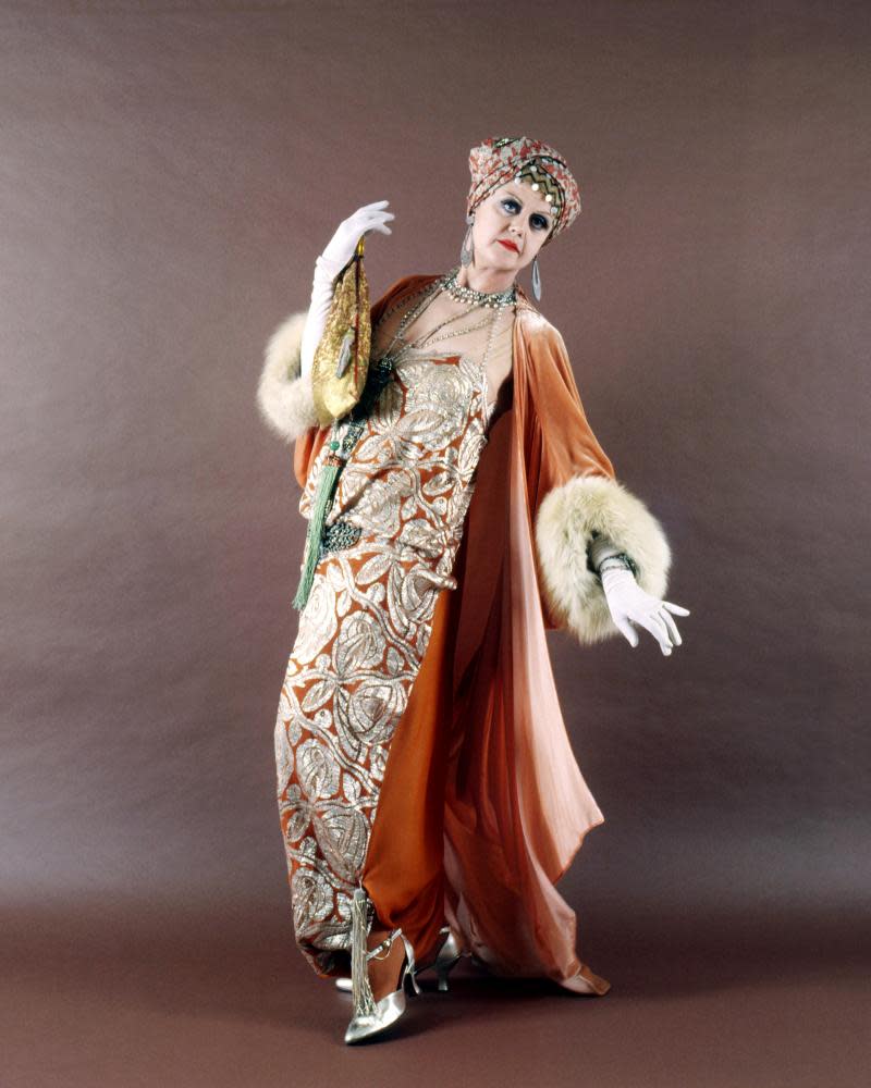 Angela Lansbury as Salome Otterbourne in the film Death on the Nile, 1978. Powell designed Salome’s turban and vampish dress – the exotic ensemble is an instant biography.