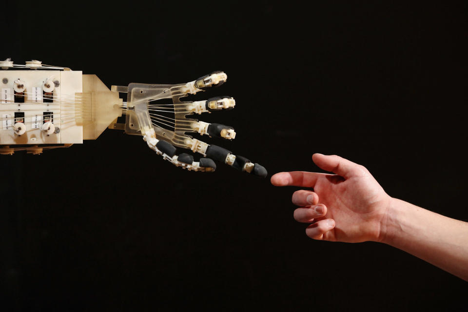 Robot hand