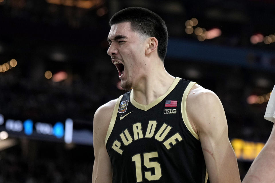 Purdue's Zach Edey joins Ralph Sampson as twotime winners of the John