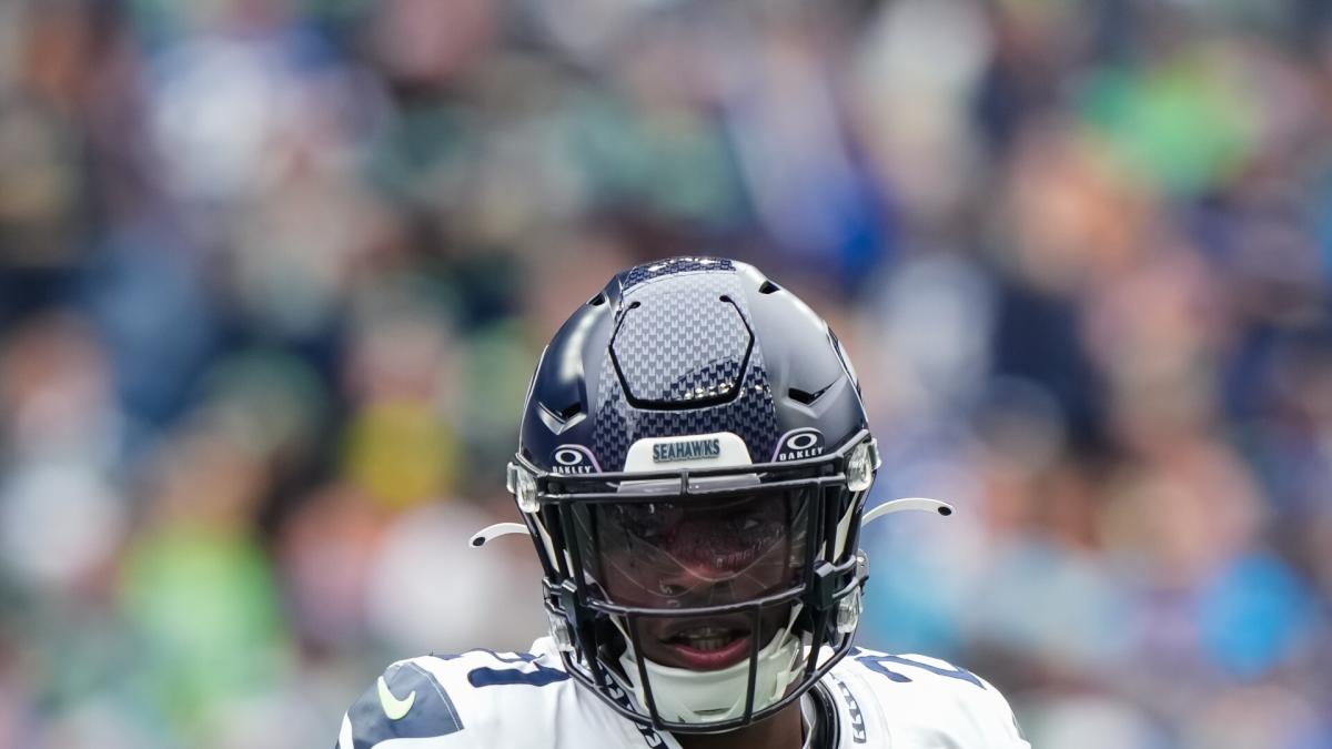 Rookie Devon Witherspoon scores on 97-yard pick-6 as Seahawks' defense  leads Seattle over Giants -  – With you for life