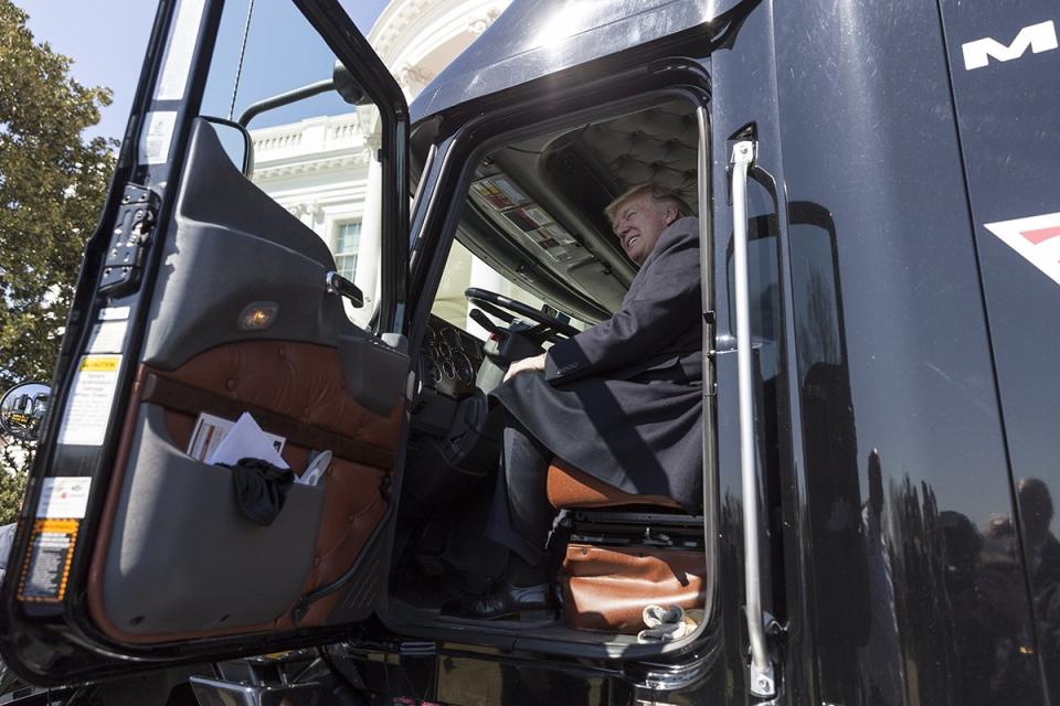 donald trump truck