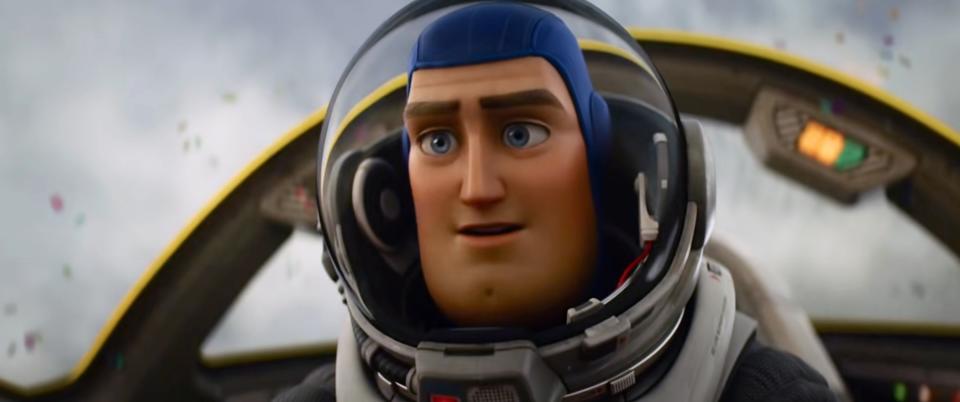 LIGHTYEAR, Buzz Lightyear (voice: Chris Evans), 2022. © Walt Disney Studios Motion Pictures / courtesy Everett Collection