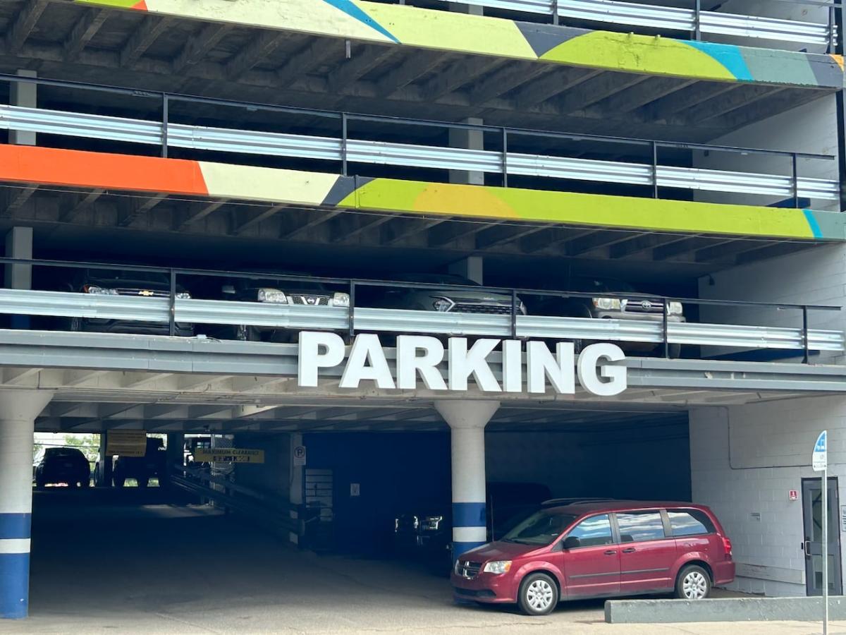 Saskatoon City Council votes to repeal minimum parking requirements for new construction projects