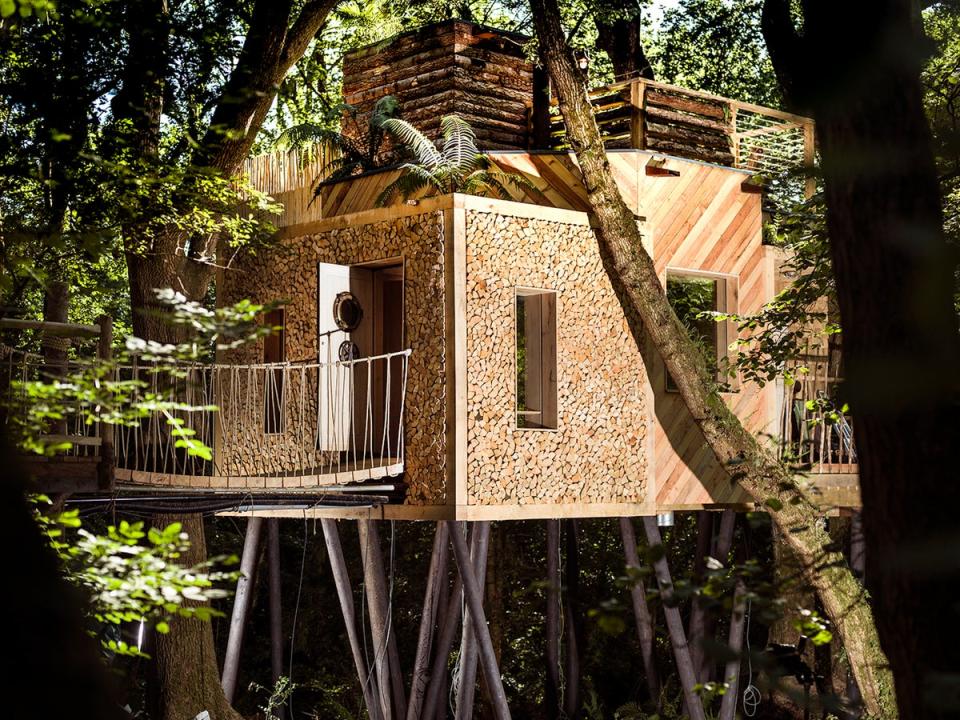 The Woodmsman’s Treehouse even has a Nespresso machine (Mallinson’s Woodland Retreat)