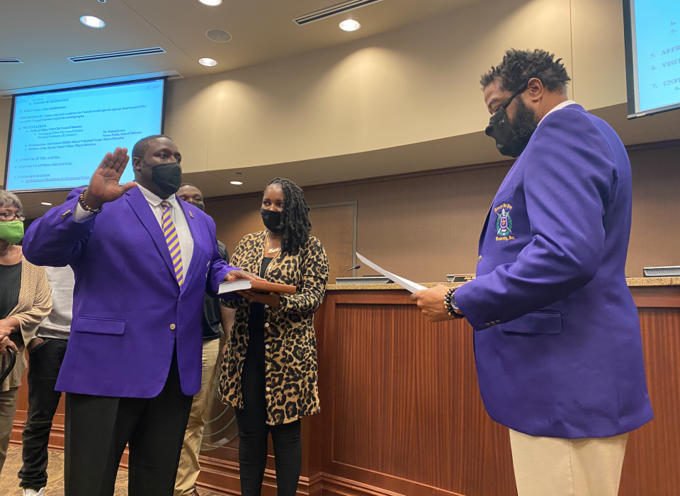 Northport District 2 Councilman Woodrow Washington is sworn in Monday during the Council's regular meeting (Photo by Ryan Phillips, Tuscaloosa Patch)