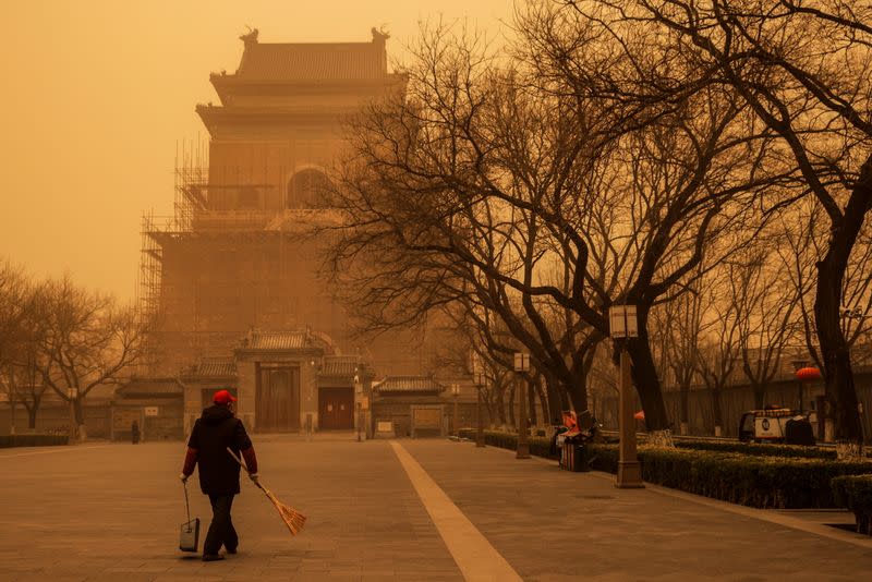 Sandstorm during morning rush hour in Beijing, China