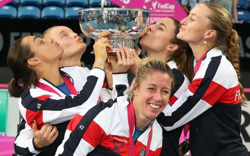 France celebrate with the Fed Cup  - AFP or licensors