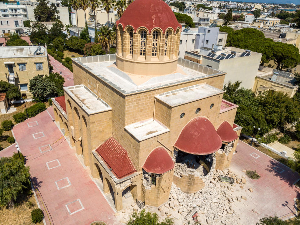 <p>Damage is seen at a Greek Orthodox church after an earthquake on the island of Kos, Greece Friday, July 21, 2017. (Photo: Nikiforos Pittaras/AP) </p>