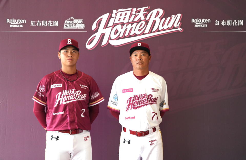 海沃Home Run二軍總教練陳瑞振（右）、球員陳佳樂（左）。（李宇政攝）