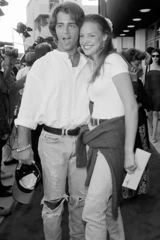 <p>Ted Dayton/WWD/Penske Media via Getty</p> Joey Lawrence and Katherine Heigl in 1994