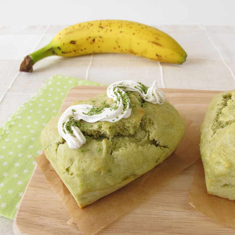 Matcha banana bread