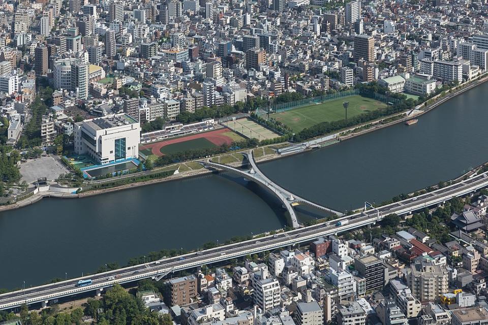 隅田公園 (Photo by Basile Morin, License: CC BY-SA 4.0, Wikimedia Commons提供)