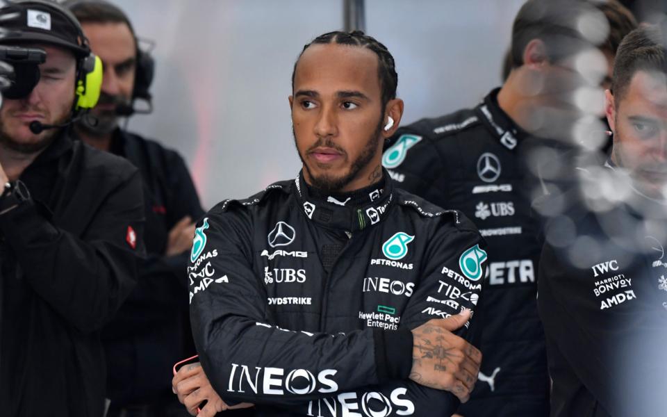A difficult day at the office for Hamilton - AP