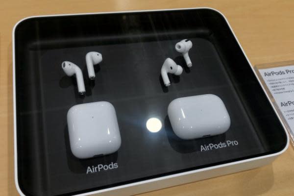 AirPods Design Revamp in 2021 AirPods Pro in 2022 Bloomberg