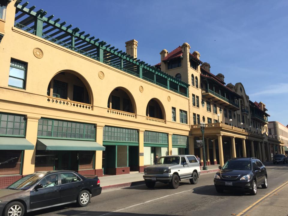 Hotel Stockton, circa 1910, was one of the grand hotels along the fast-growing Lincoln Highway.