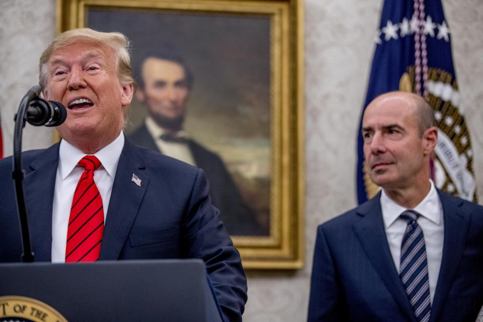 President Donald Trump with Labor Secretary Eugene Scalia in the Oval Office at Scalia's swearing-in last September. (Photo: Andrew Harnik/ASSOCIATED PRESS)