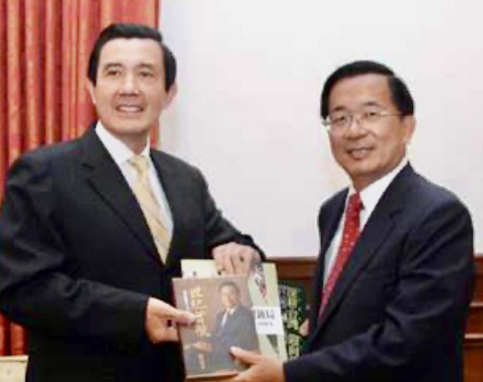 前總統陳水扁在台北賓館會晤第12任總統當選人馬英九，雙方就政權交接、兩岸關係等議題交換意見。   圖：翻攝陳水扁臉書