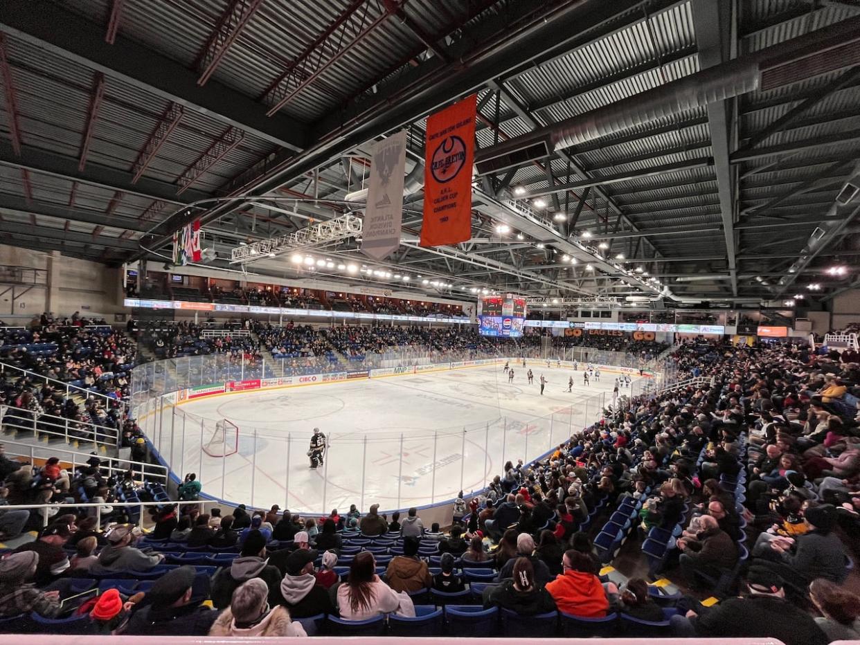 During the first few months of the regular season, the Cape Breton Eagles saw an average attendance of 1,900 fans per game. But that number has jumped to an average of 2,700 since early December. (Cape Breton Eagles - image credit)