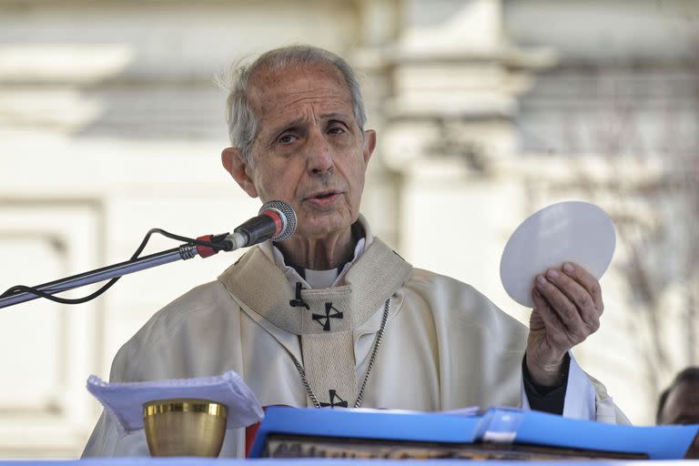 El arzobispo de Buenos Aires, Mario Poli, en la misa de San Cayetano