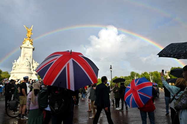 Queen Elisabeth II Double Rainbow