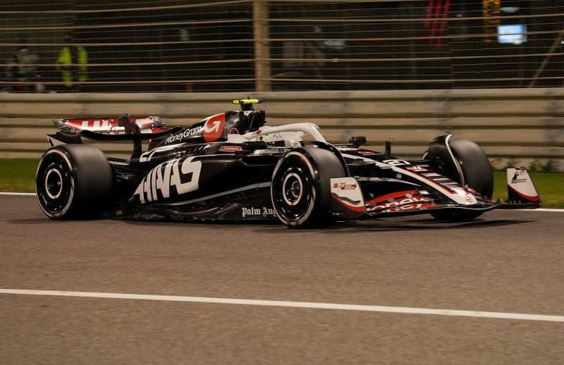German Formula 1 driver Nico Huelkenberg of team Haas, drives during the Bahrain Grand Prix at the Bahrain International Circuit. Hasan Bratic/dpa