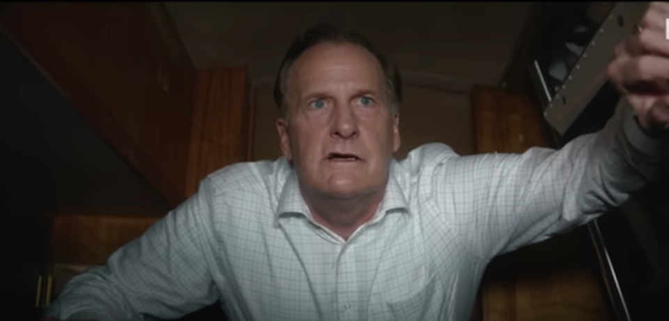 Jeff Daniels as Atlanta business mogul Charlie Croker (Netflix)