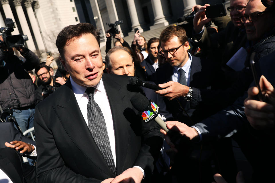 NEW YORK, NEW YORK - APRIL 04: Tesla CEO Elon Musk exits federal court after attending a hearing on April 04, 2019 in New York City.  The U.S. Securities and Exchange Commission asked a judge to hold Musk in contempt over a tweet that accuses him of violating a settlement deal reached last year that required he get pre-approval for social media posts about the electric car company. (Photo by Spencer Platt/Getty Images)