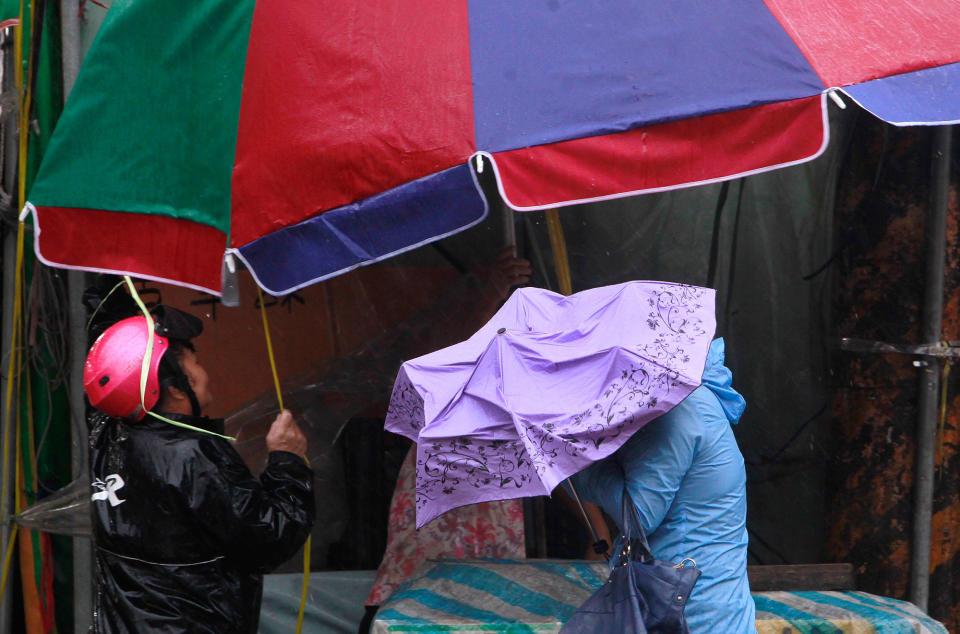 Typhoon Megi hits eastern China and Taiwan