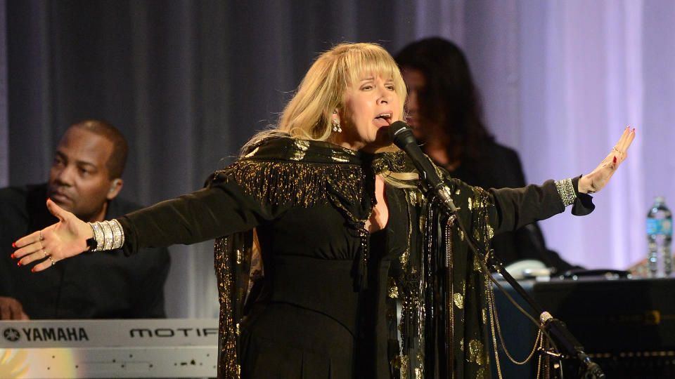 BEVERLY HILLS, CA - NOVEMBER 13:  Artist Stevie Nicks performs at the 55th Annual Women's Guild Cedars-Sinai Gala held  on November 13, 2012 in Beverly Hills, California.