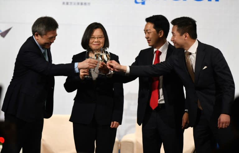 (L-R) Director Kin Moy of the American Institute in Taiwan, Taiwanese President Tsai Ing-wen, AmCham Taipei chairman Albert Chang and Alex Wong, US Deputy Assistant Secretary of State, toast each other at a banquet