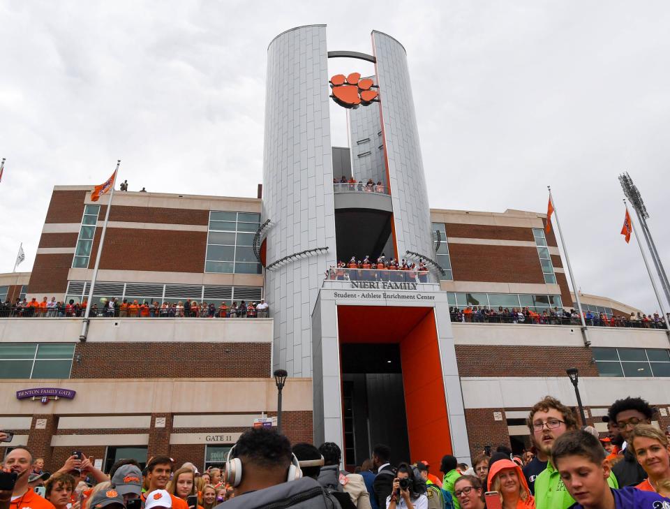 Clemson football Tiger Walk before the game in Memorial Stadium.