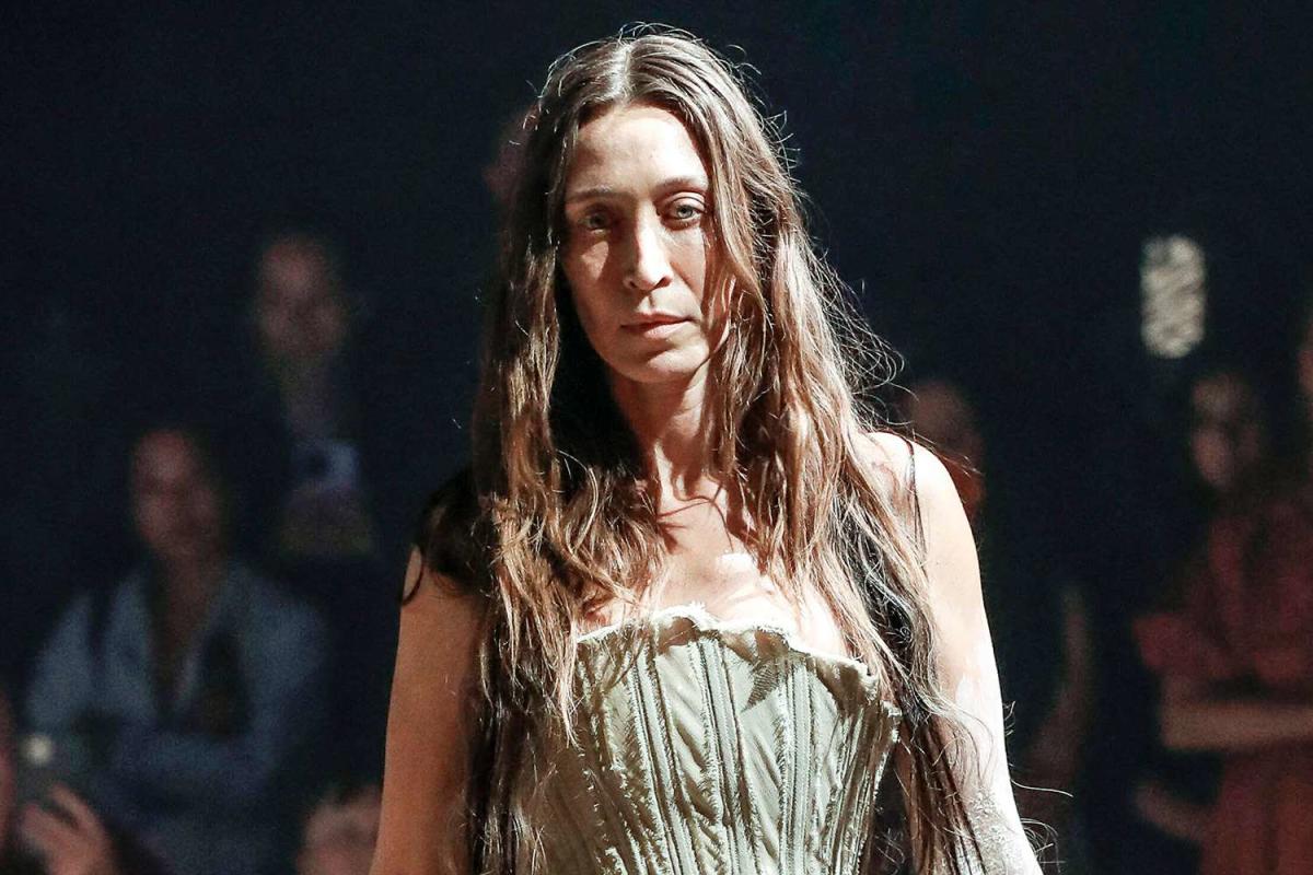 A Complete Breakdown of Every Fashion Month Show Opened and/or Closed by a  Hadid - Fashionista