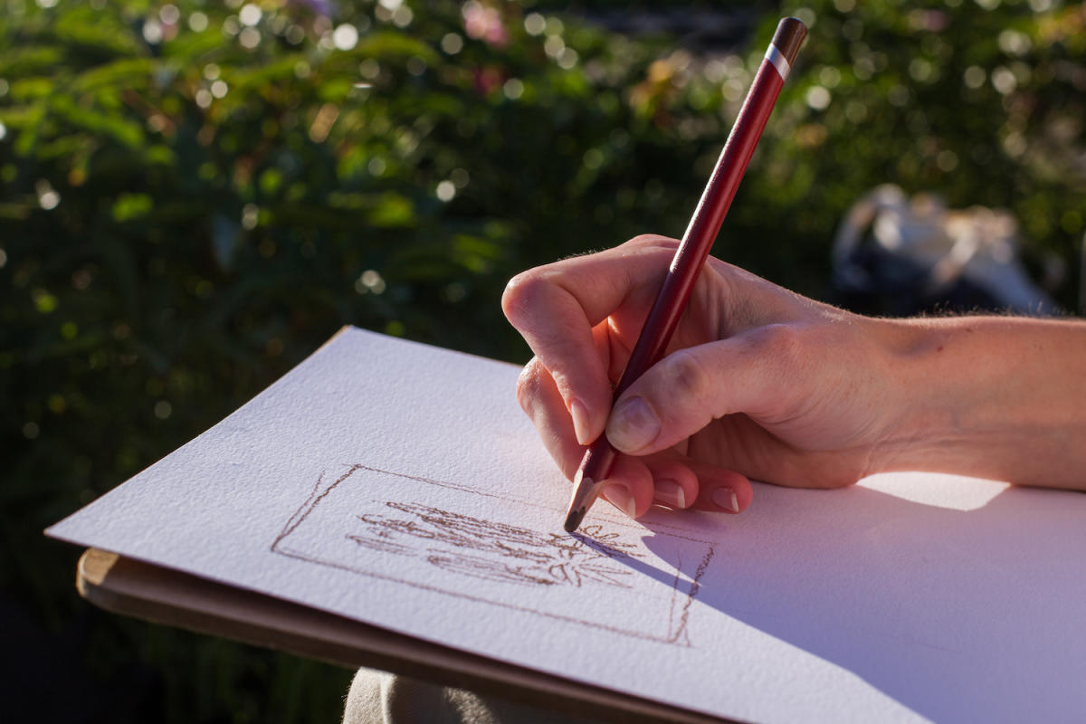 For Keeping Your Hand In, Here are the Best Sketching Sets –
