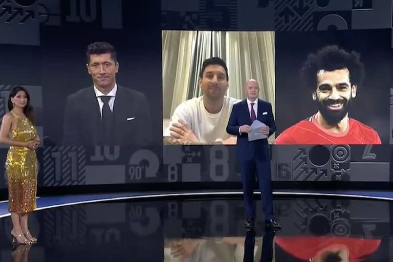 Lionel Messi estuvo en la terna del mejor jugador de 2021, e integró el 11 ideal de la FIFA, pero las redes se centraron en su look informal para una ceremonia con lo más granado del fútbol mundial