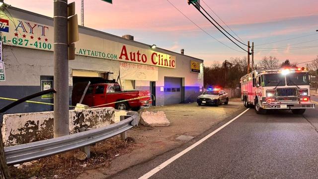 Md. woman dead, 1 hospitalized after 2-vehicle crash in Prince George's  Co., police say