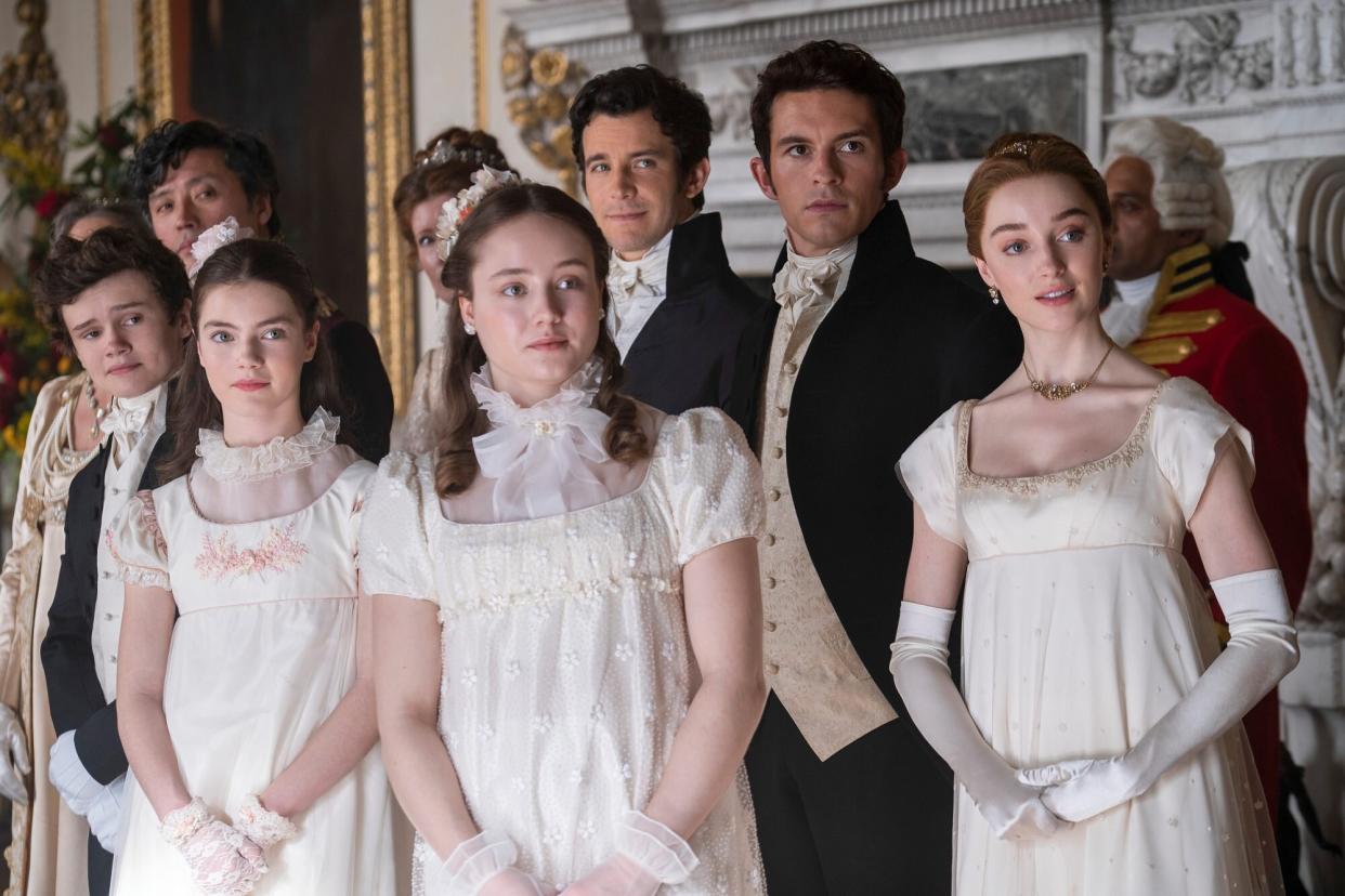 Bridgerton. (L to R) Will Tilston as Gregory Bridgerton, Florence Emilia Hunt as Hyacinth Bridgerton, Ruby Stokes as Francesca Bridgerton, Luke Thompson as Benedict Bridgerton, Jonathan Bailey as Anthony Bridgerton, Phoebe Dyvenor as Daphne Basset in episode 201 of Bridgerton.