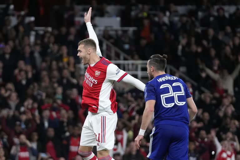 Chambers ingresó y marcó el 1-0 en la primera pelota que tocó