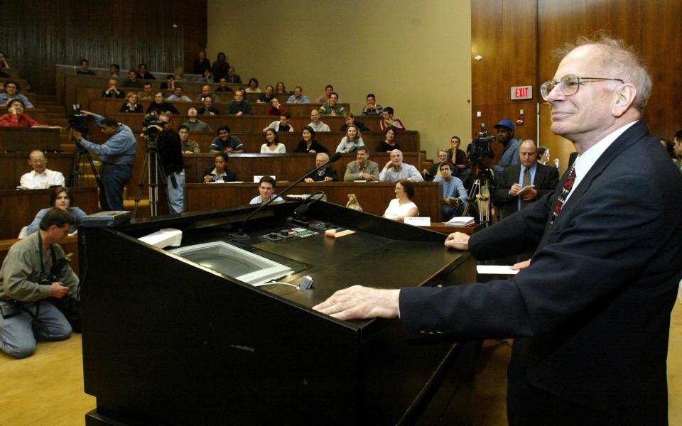 Kahneman at a press conference in 2002 to discuss his Nobel Prize