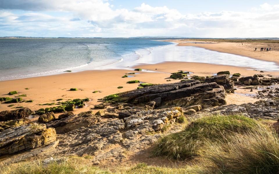 Dornoch Beach uk summer heatwave hot weather 2022 alternatives busy uk beaches busiest quiet - Getty