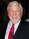 <b>Platz 8: Merv Griffin</b><br><br> <b>Vermögen: 1 Milliarde US-Dollar</b><br><br> Das Erbe von Merv Griffin, egal ob man das geistige oder das materielle betrachtet, ist so groß, dass er sich auch nach seinem Tod am 12. August 2007 in diesem Ranking hält. Dem amerikanischen Entertainer verdanken wir Shows wie „Glücksrad“ und „Jeopardy!“ – zwei der erfolgreichsten Formate der Fernsehgeschichte.