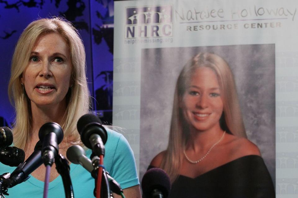 mother of missing teen natalee holloway launches missing persons center