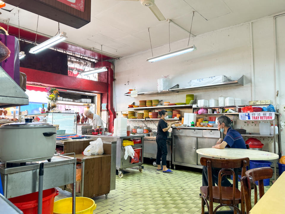 Mei Yuen Restaurant 14 - interior