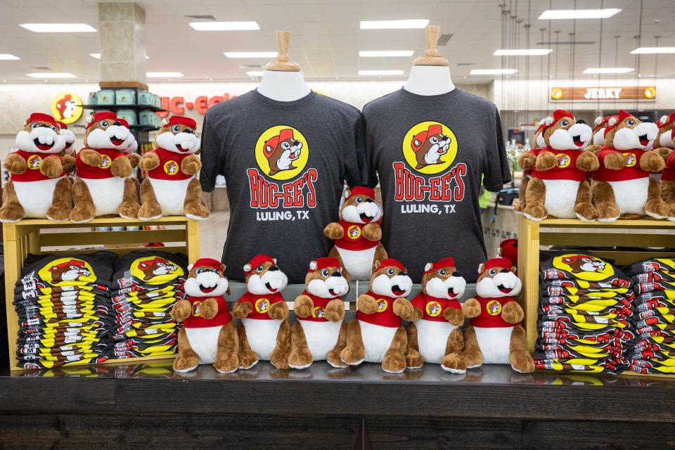 The new store in Luling has dethroned the Buc-ee's store in Sevierville, Tennessee as the largest ever Buc-ee's outlet.