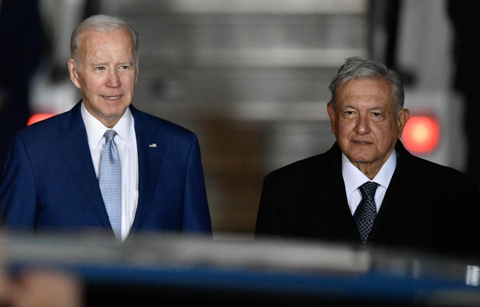 Joe Biden y AMLO en México. (Photo by CLAUDIO CRUZ/AFP via Getty Images)