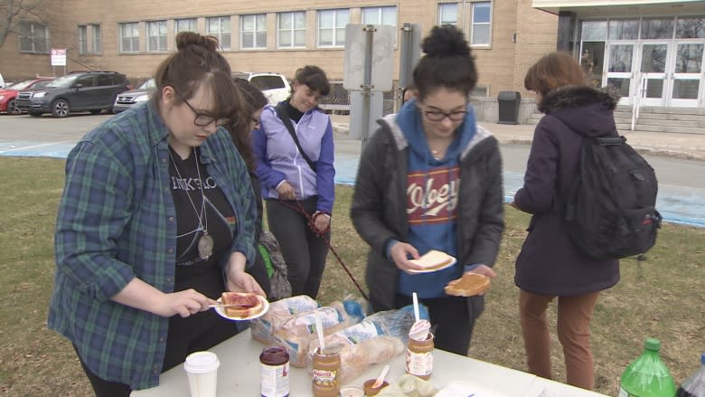 Picnic protest: MUN students serve up PB&J sandwiches