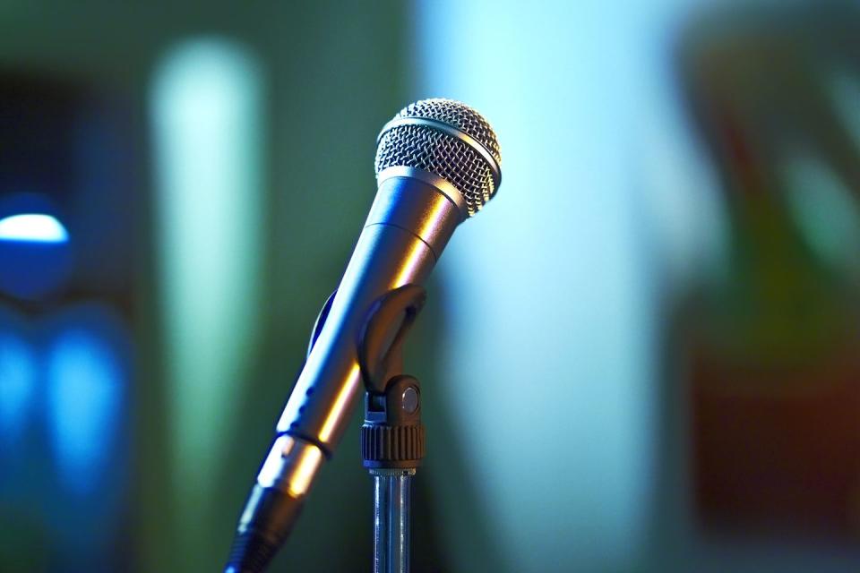 microphone, microphone stand, audio equipment, electronic device, technology, audio accessory, close up, macro photography, singing, photography,