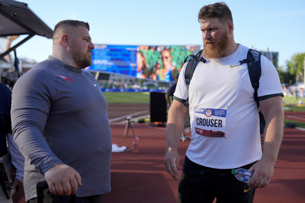 reigning-olympic-shot-put-champion-ryan-crouser-overcomes-sore-elbow