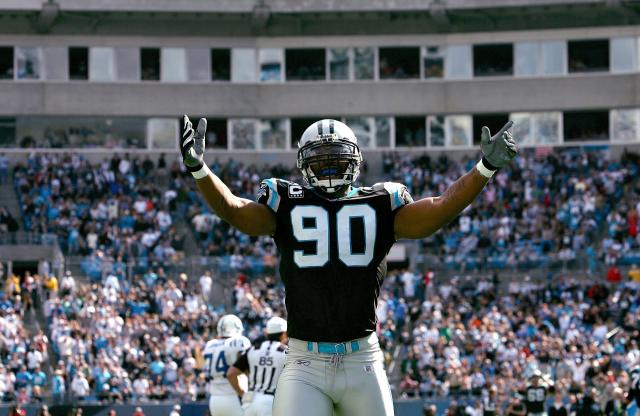 Julius Peppers, Antonio Gates headline new 2024 Pro Football Hall of Fame  nominees